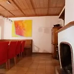 Casa de Férias Swiss Art & Vine Pop-up House *