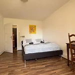 Swiss Art & Vine Pop-up House Casa de Férias Biel