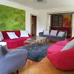 Swiss Art & Vine Pop-up House