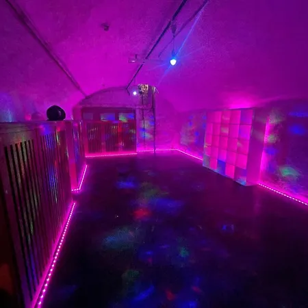 Swiss Art & Vine Pop-up House