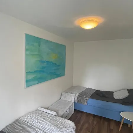 בית נופש Swiss Art & Vine Pop-up House *